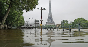 Inundaciones, terrorismo y huelgas amenazan Eurocopa